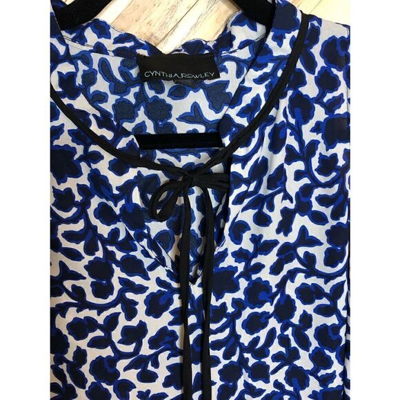 Cynthia Rowley Sleeveless Blouse size Medium Blue/Cream - Picture 4 of 10